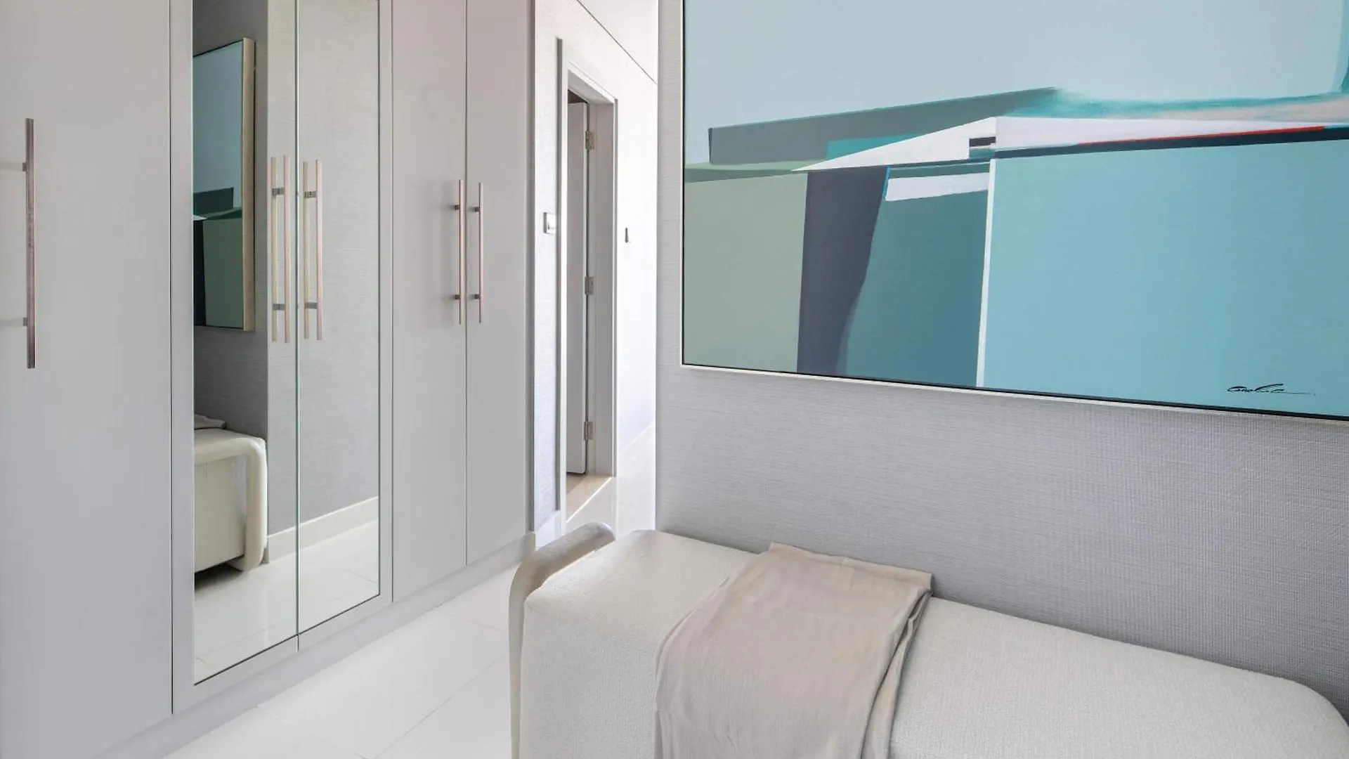 Frank Porter - Damac Heights Dubai Apartment