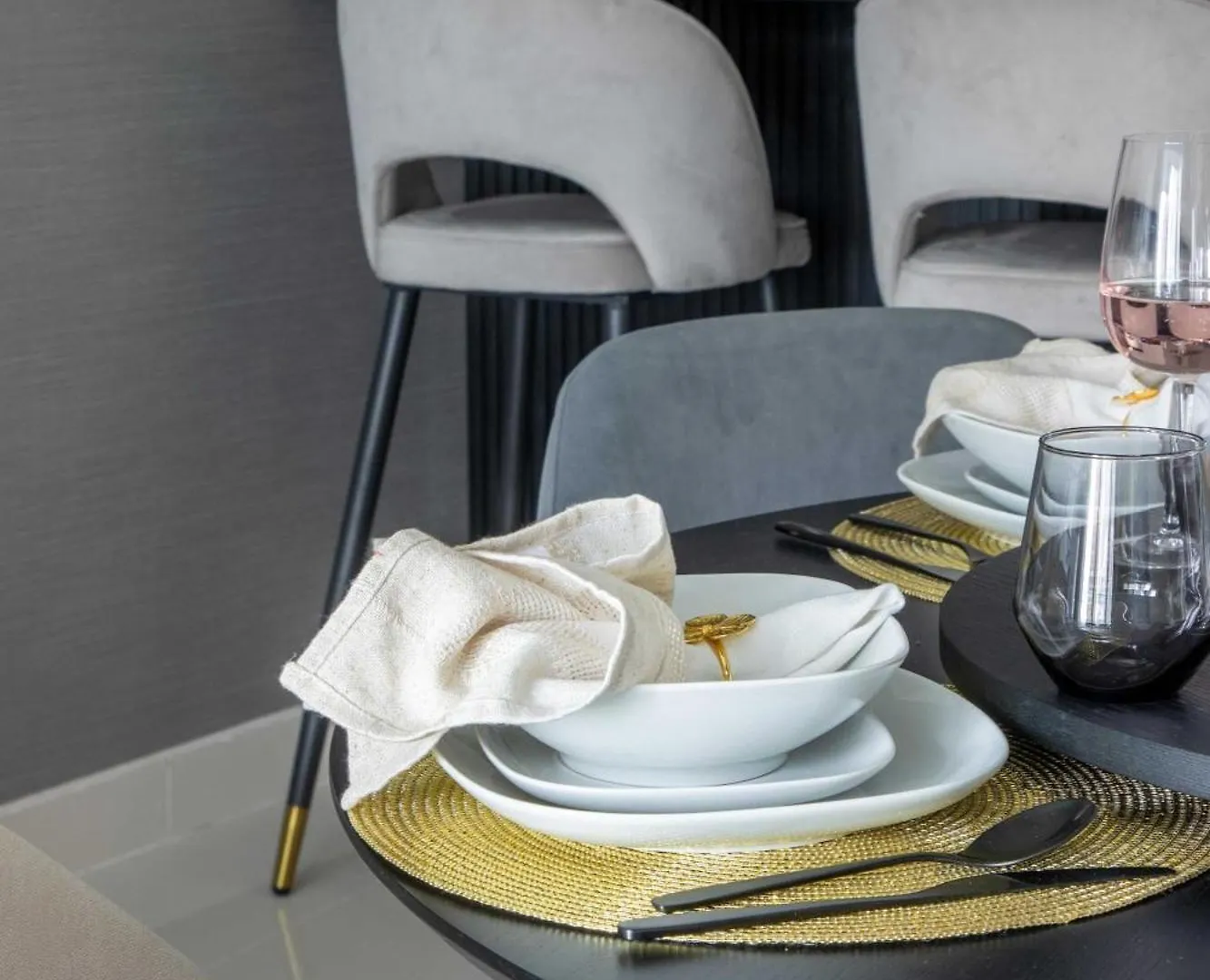 Frank Porter - Damac Heights Dubai United Arab Emirates