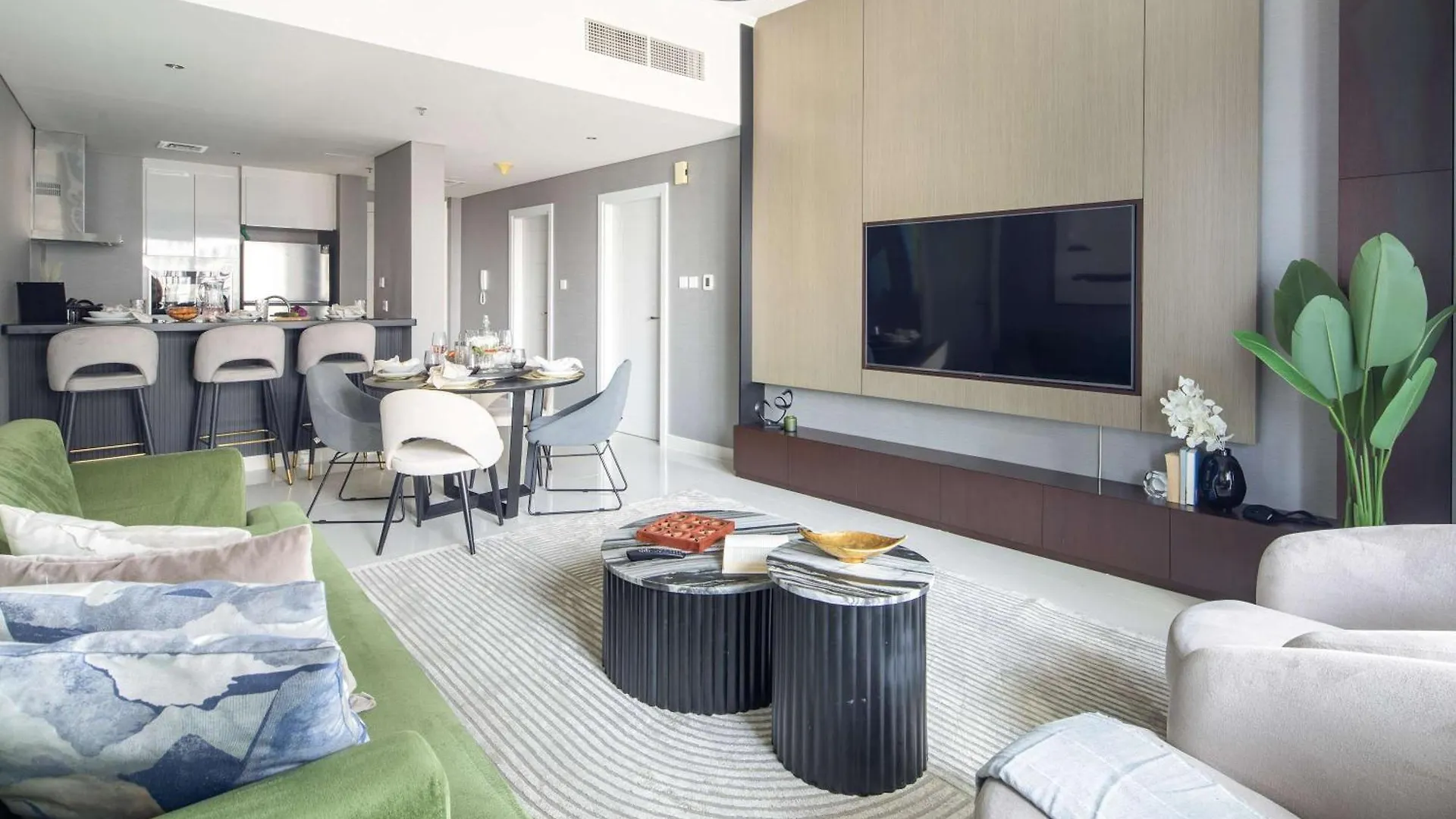 Frank Porter - Damac Heights Dubai